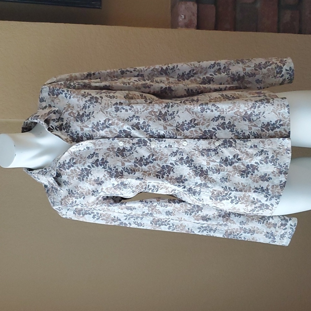 EDDIE BAUER Wrinkle Free Shaped Fit Long Sleeve Button Down Shirt SIZE: S